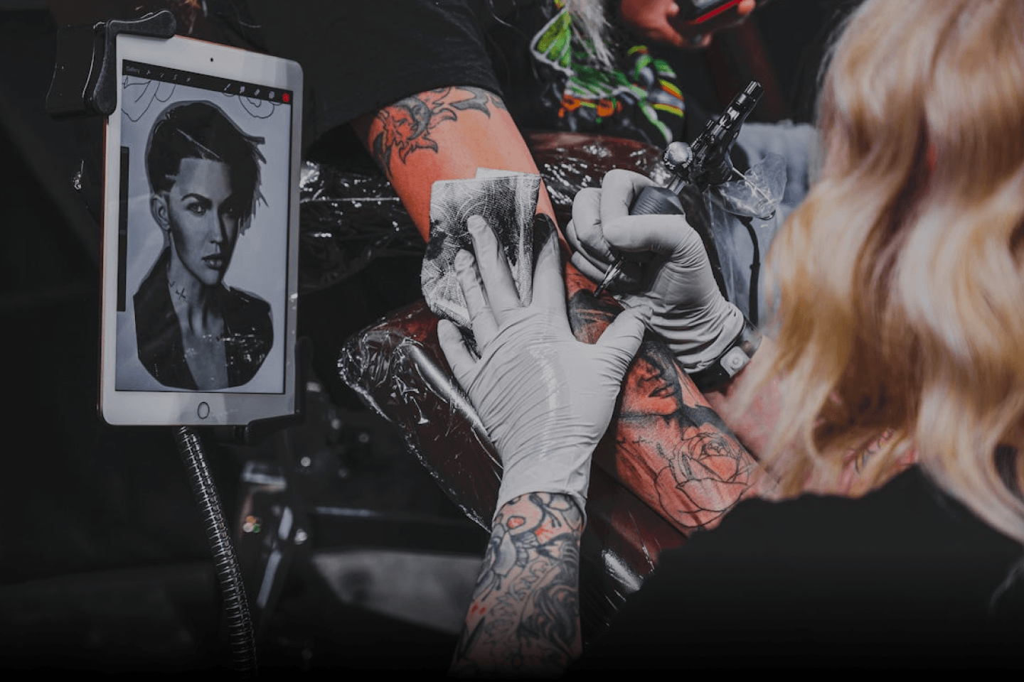 Hero background for Tattoo Fashion in Horsens