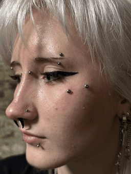 Smiley piercing professionelt udført i Horsens